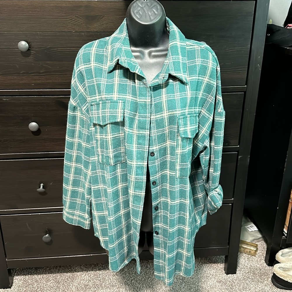 Size Medium Women’s Boyfriend fit flannel